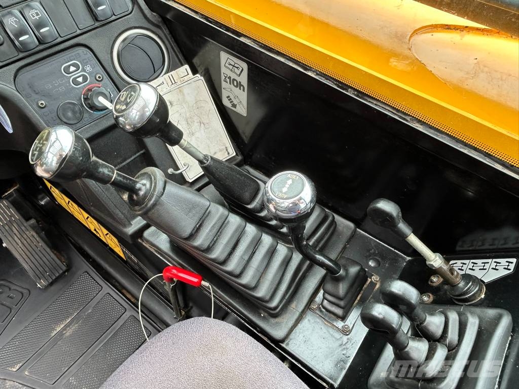 JCB 540-140 Teleskopické manipulátory