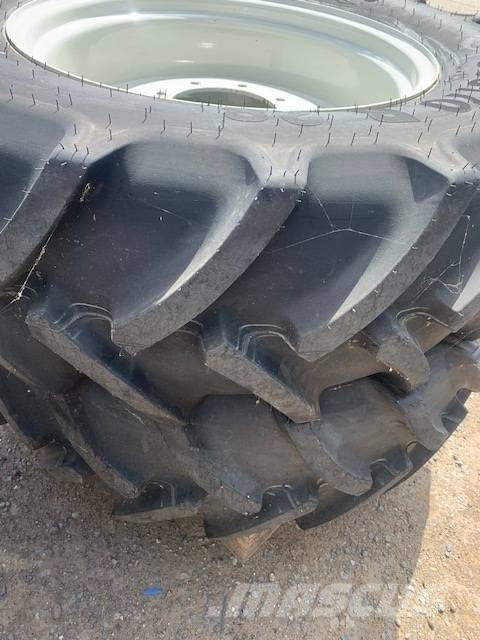 Mitas MITAS 380/70R28 & 480/70R38 Ruedas