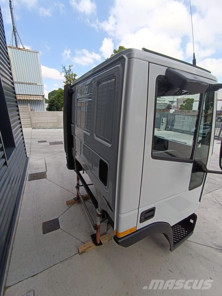 Iveco EUROCARGO TECTOR Kabine i unutrašnjost
