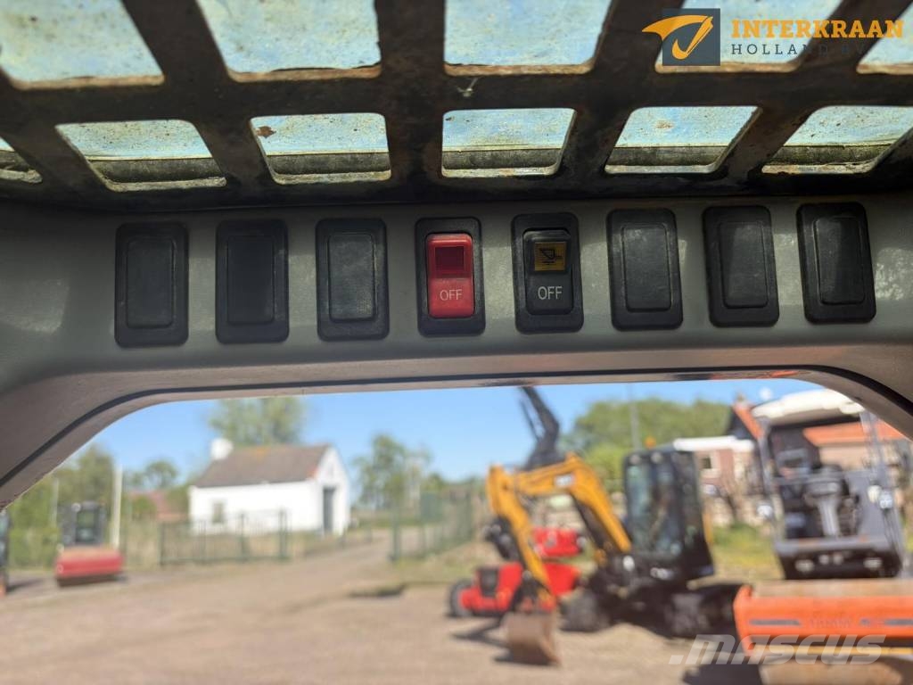 Bobcat S 130 Skid steer mini utovarivači