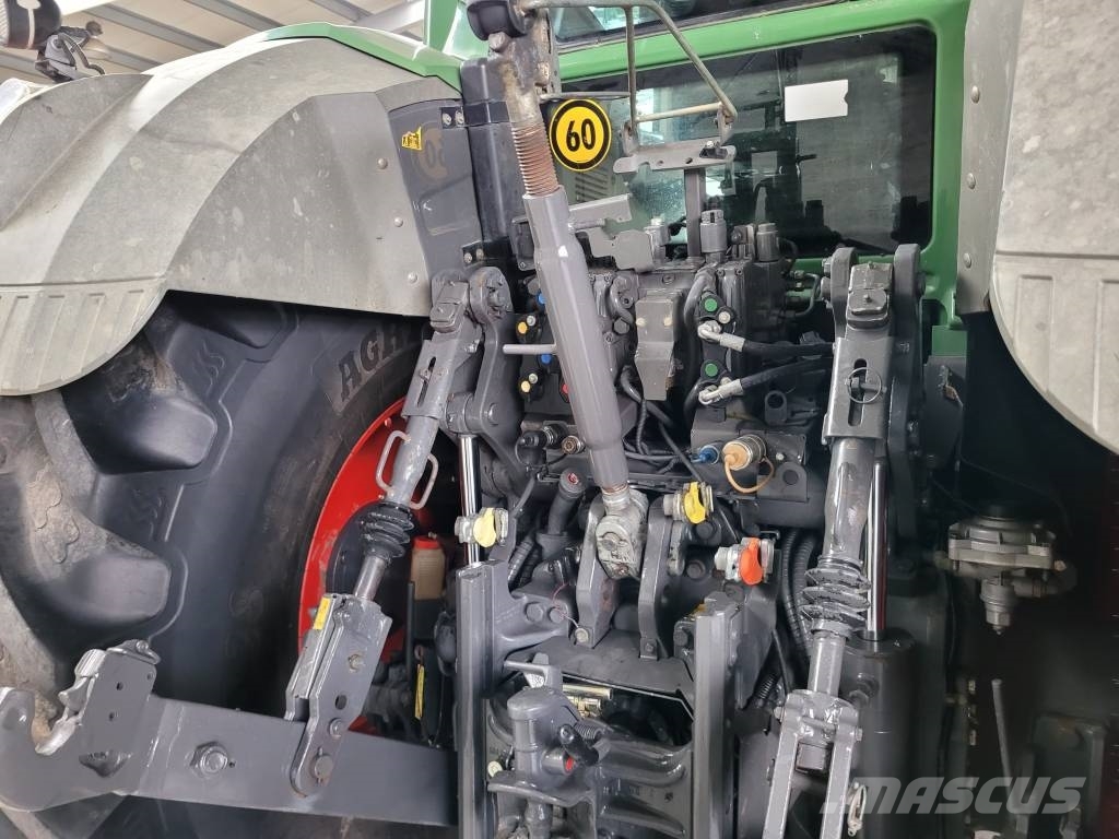 Fendt 828 Profi Plus Tractoren