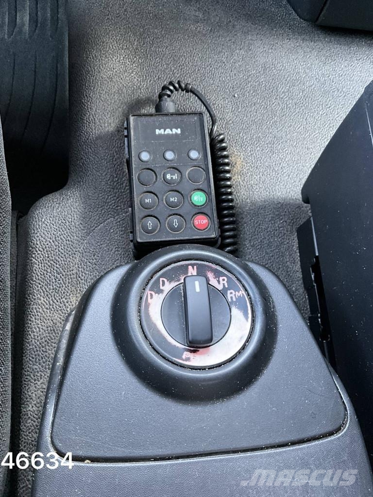 MAN TGS 35.460 8x4 Euro 6 HMF 26 Tonmeter laadkraan Camion ribaltabili