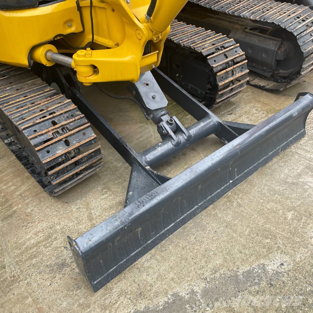 Komatsu PC 35 MR Mini bagri <7t