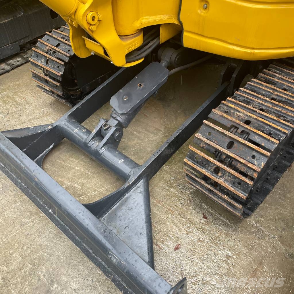 Komatsu PC 35 MR Mini bagri <7t