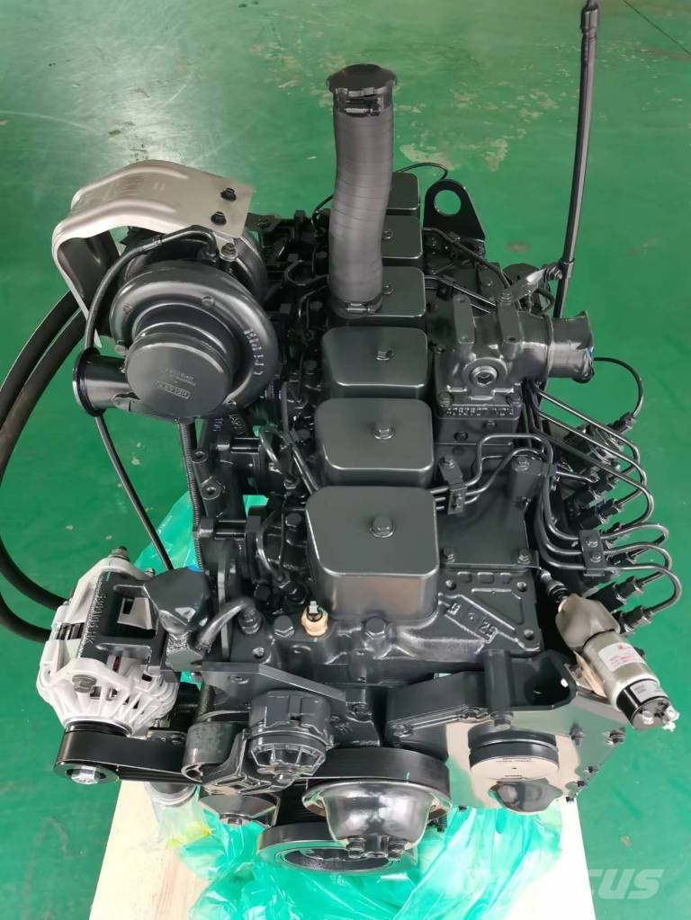 Komatsu PC200-7 / PC200LC-7 엔진