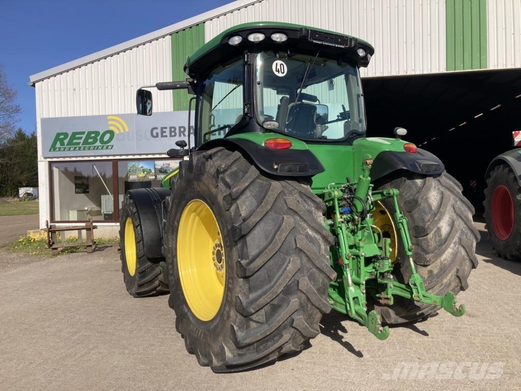 John Deere 8245R Трактори