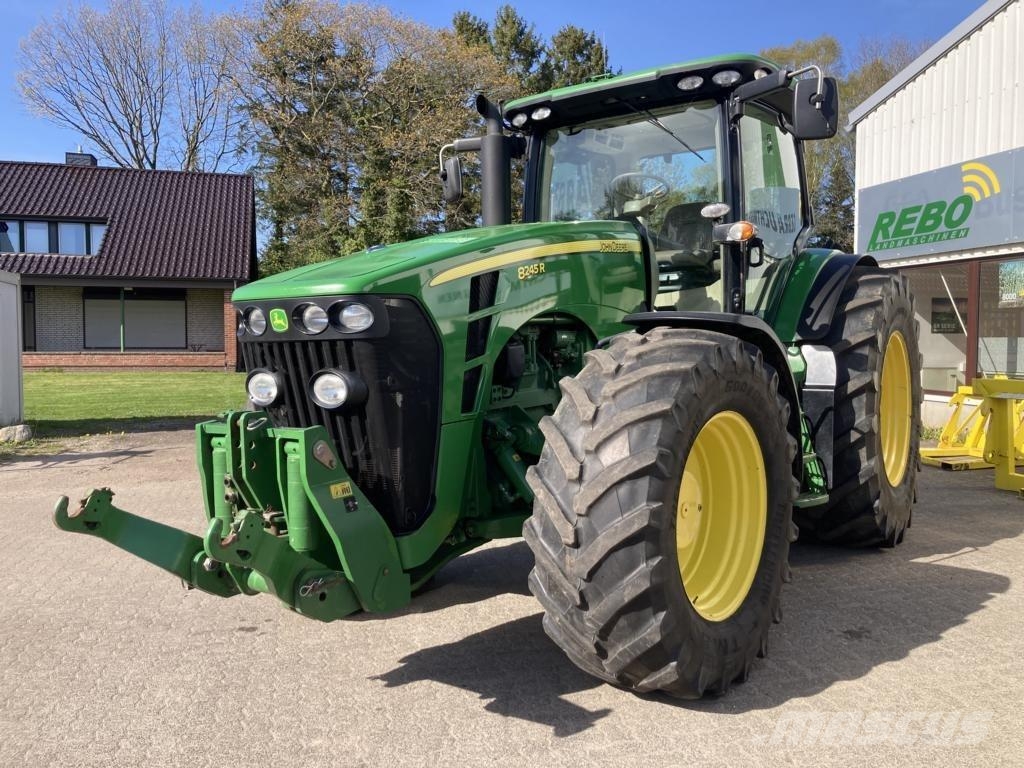 John Deere 8245R Трактори