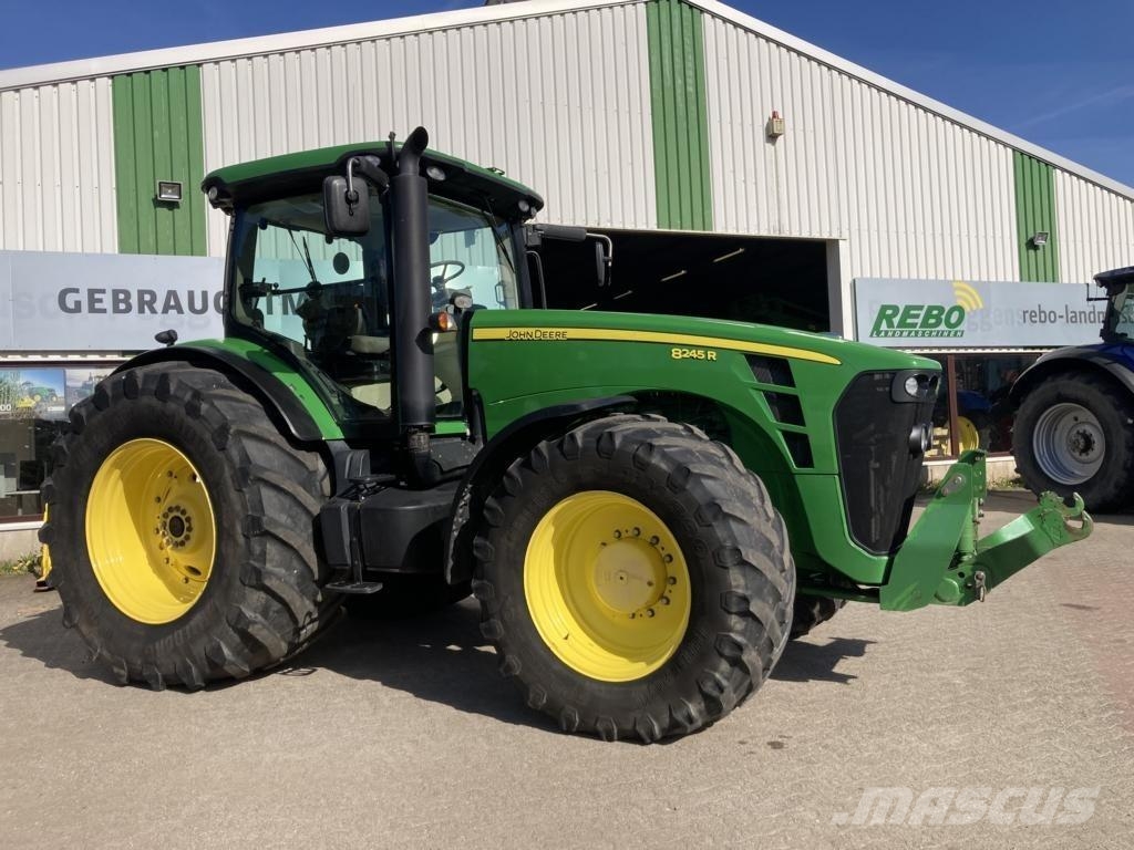 John Deere 8245R Трактори