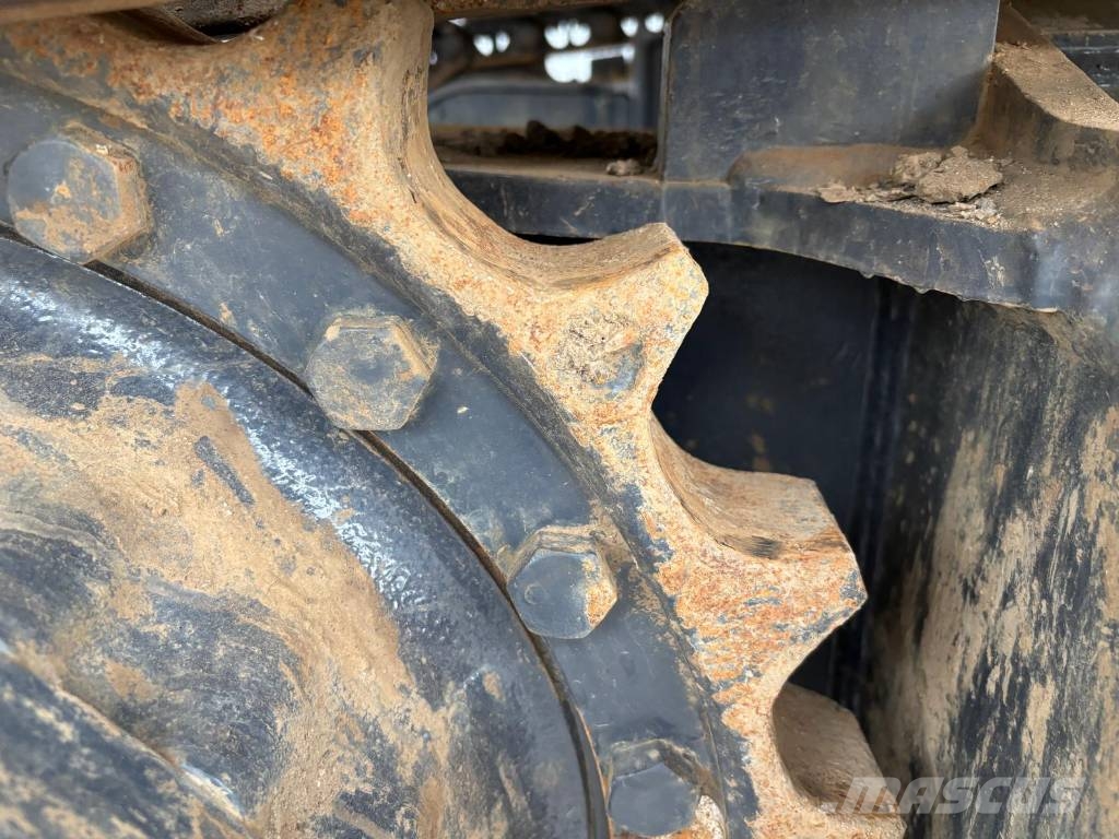Komatsu PC 210-10M0 (New / Non CE Certified) Escavadeiras de esteiras
