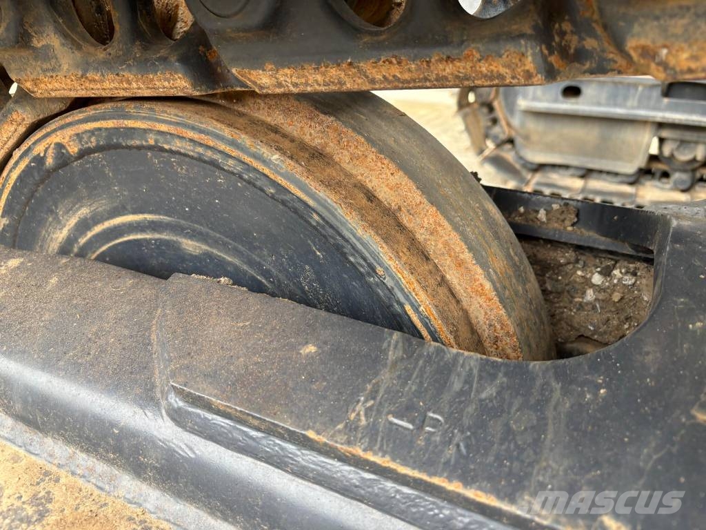 Komatsu PC 210-10M0 (New / Non CE Certified) Escavadeiras de esteiras