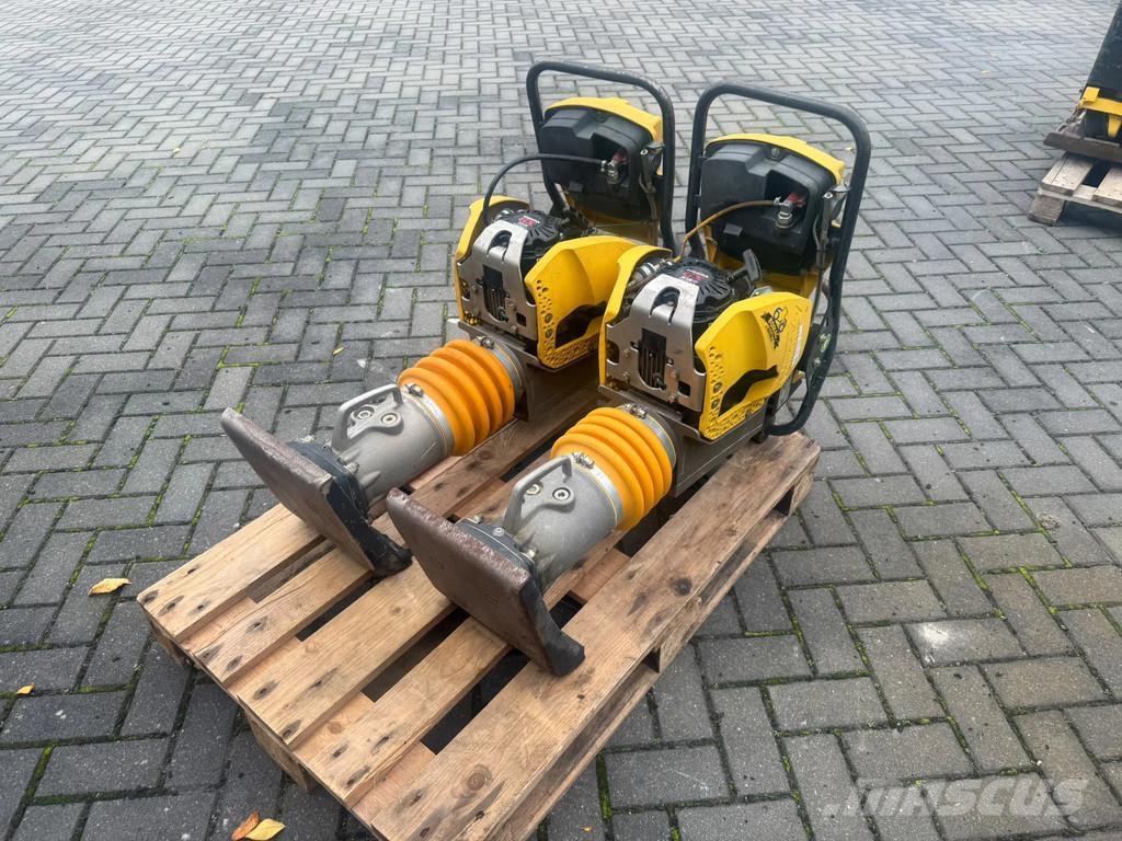 Bomag 2x BT 65 | 130 and 62 Hours | 2014 and 2017 | Insp Vibracijski nabijalci pilotov