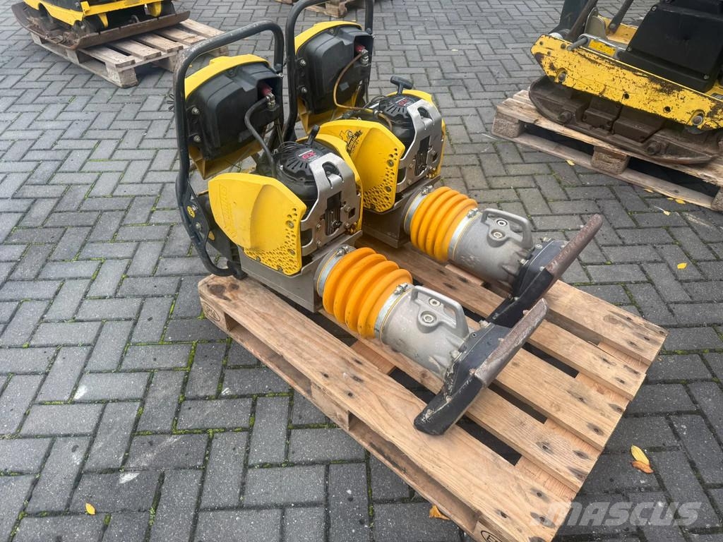 Bomag 2x BT 65 | 130 and 62 Hours | 2014 and 2017 | Insp Vibracijski nabijalci pilotov