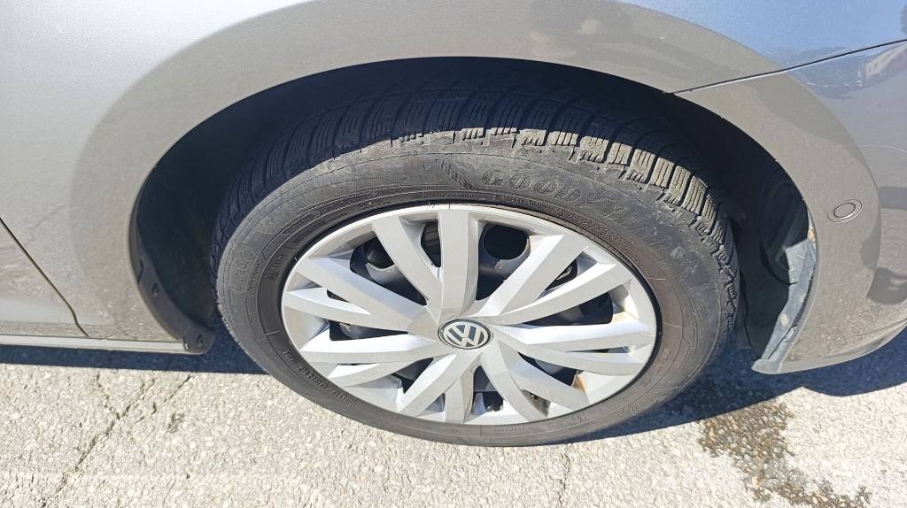 Volkswagen Golf VII 1.6 TDI - Klima, Navi, Standheizung Personbiler