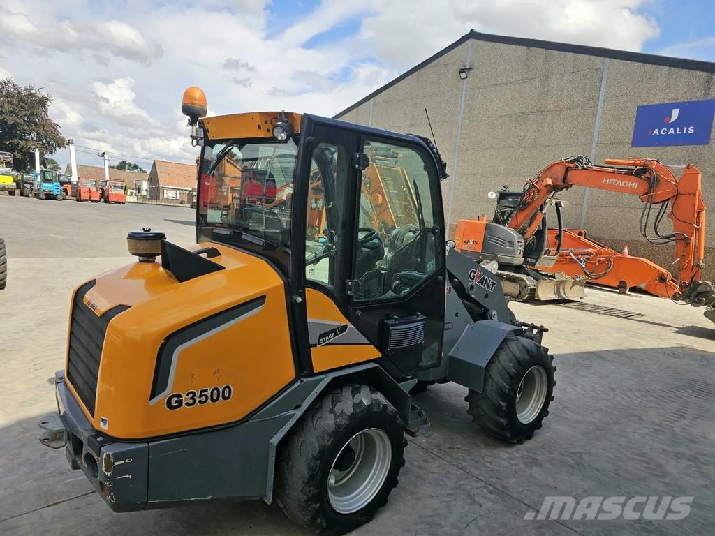 GiANT G3500 Teleskop-Radlader