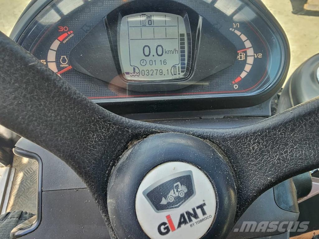 GiANT G3500 Teleskop-Radlader