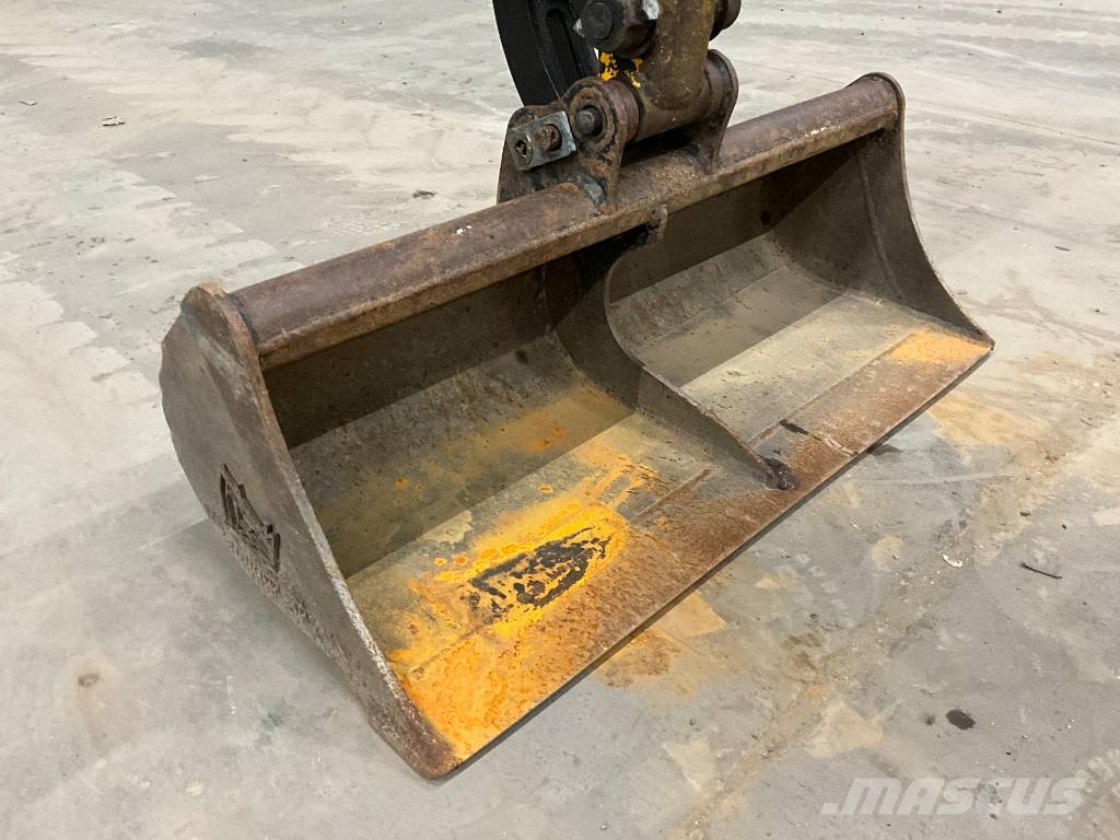 JCB 8018 حفارات صغيرة أقل من 7 طن (حفارات صغيرة)