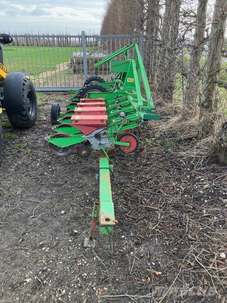 Vicon monocentra bietenzaaimachine Drills
