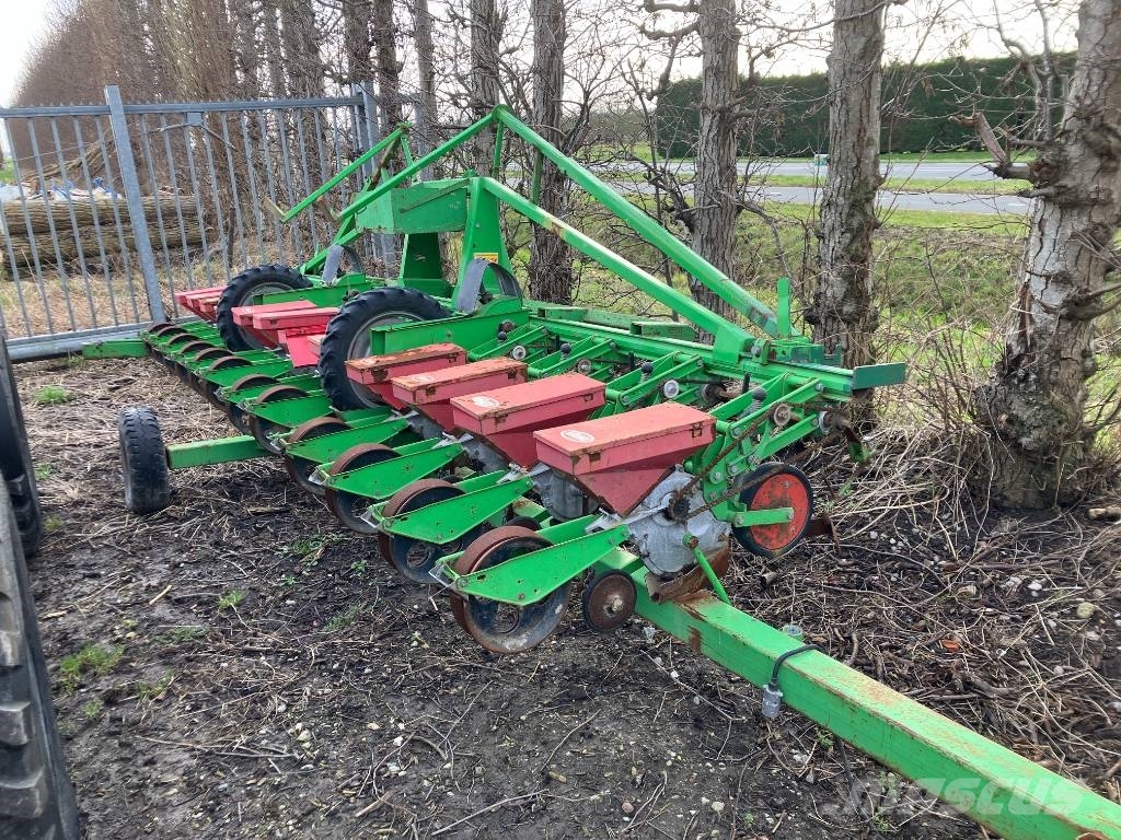 Vicon monocentra bietenzaaimachine Drills