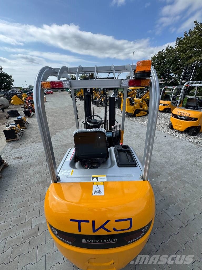 TKJ DF15 Sähkötrukit