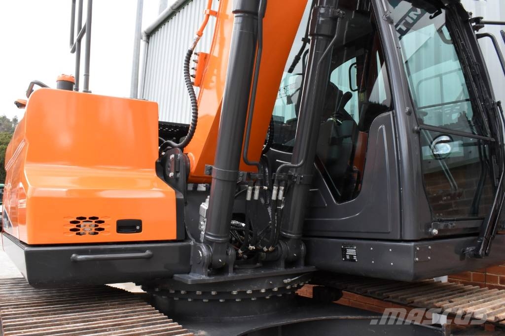 Develon DX 140 LC-7 K Crawler excavators
