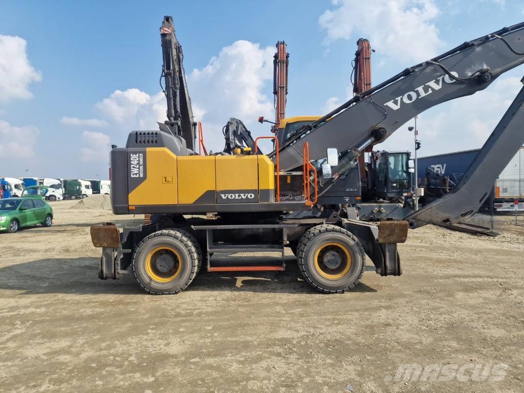 Volvo EW240E wheeled excavator Колесни екскаватори