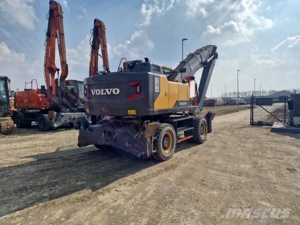 Volvo EW240E wheeled excavator Колесни екскаватори