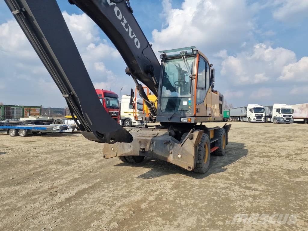 Volvo EW240E wheeled excavator Колесни екскаватори
