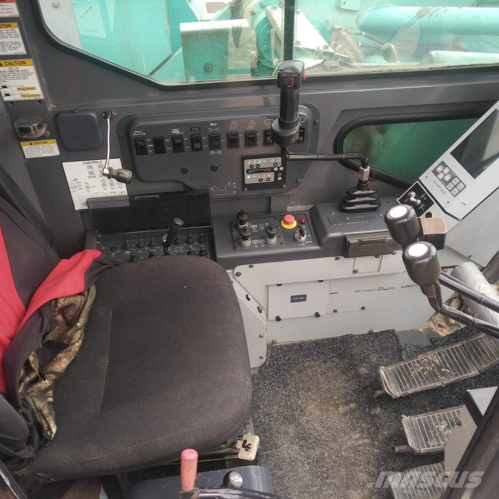 Kobelco cke1350-1F 履帶式起重機