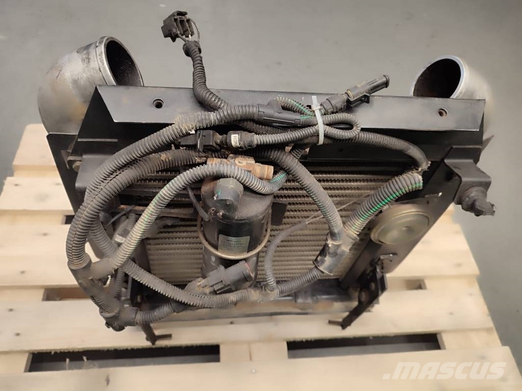 Denso Marston Intercooler MN127100-23802M Radiátory