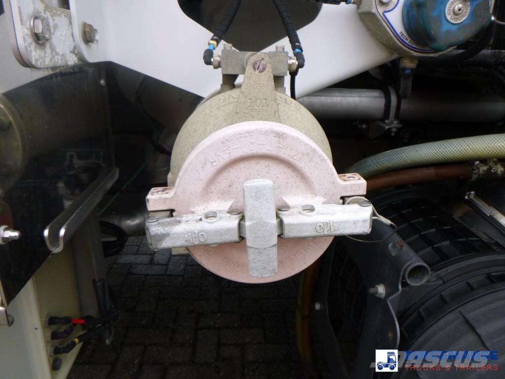 Renault Premium 270 dxi 4x2 fuel tank 13.3 m3 / 4 comp Tankwagen