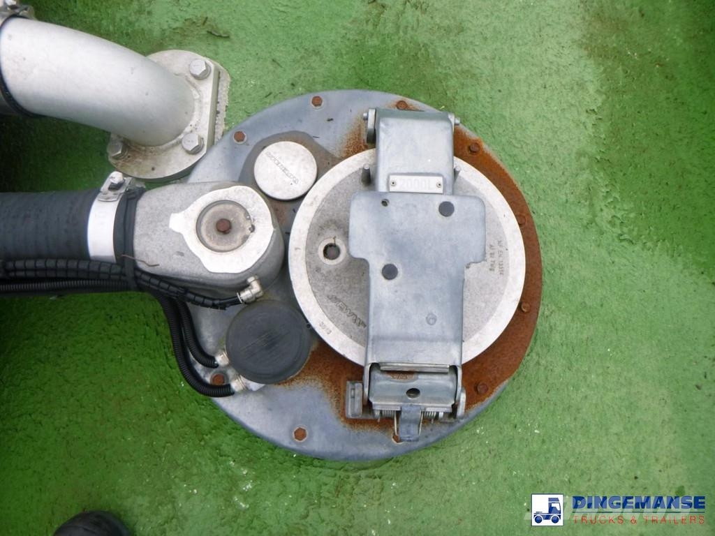 Renault Premium 270 dxi 4x2 fuel tank 13.3 m3 / 4 comp Tankwagen