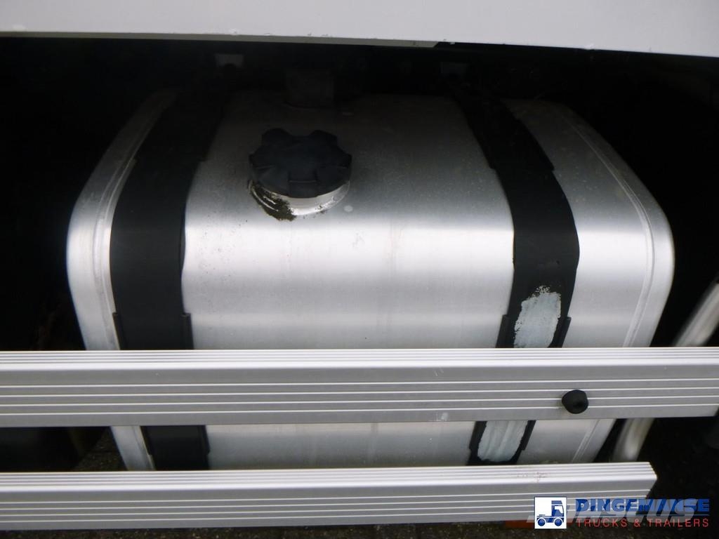 Renault Premium 270 dxi 4x2 fuel tank 13.3 m3 / 4 comp Tankwagen