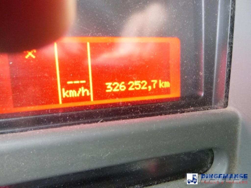 Renault Premium 270 dxi 4x2 fuel tank 13.3 m3 / 4 comp Tankwagen