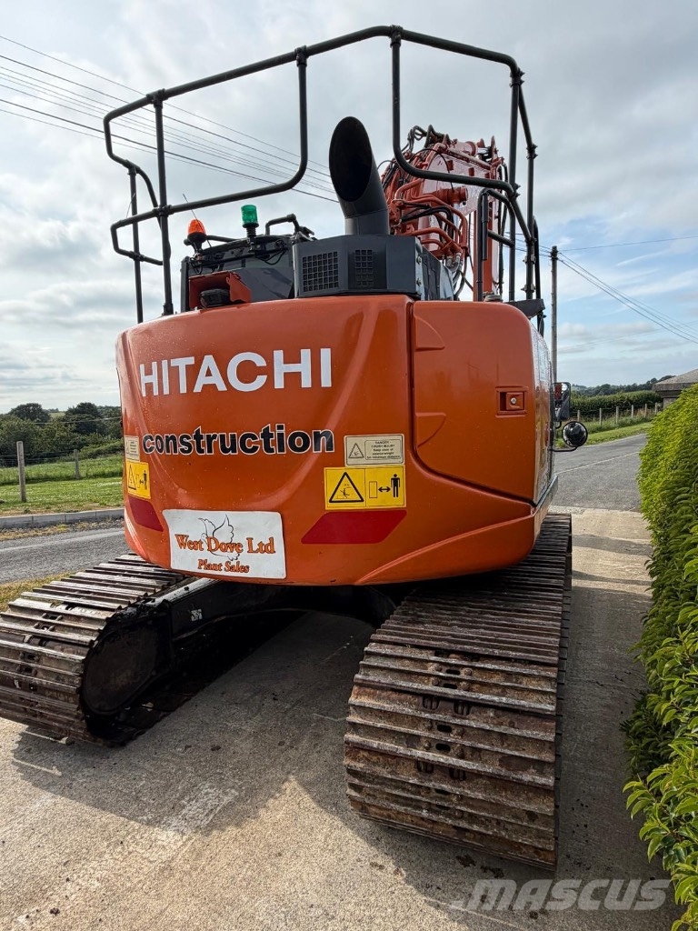 Hitachi ZX 135 US Roomikekskavaatorid