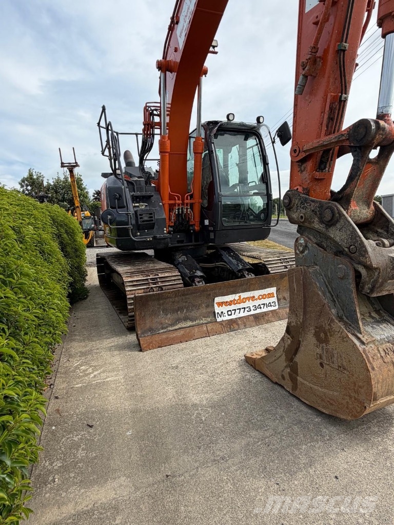 Hitachi ZX 135 US Roomikekskavaatorid