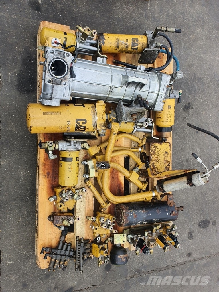 CAT 330 C ROZDZIELACZ HYDRAULICZNY Гідравліка