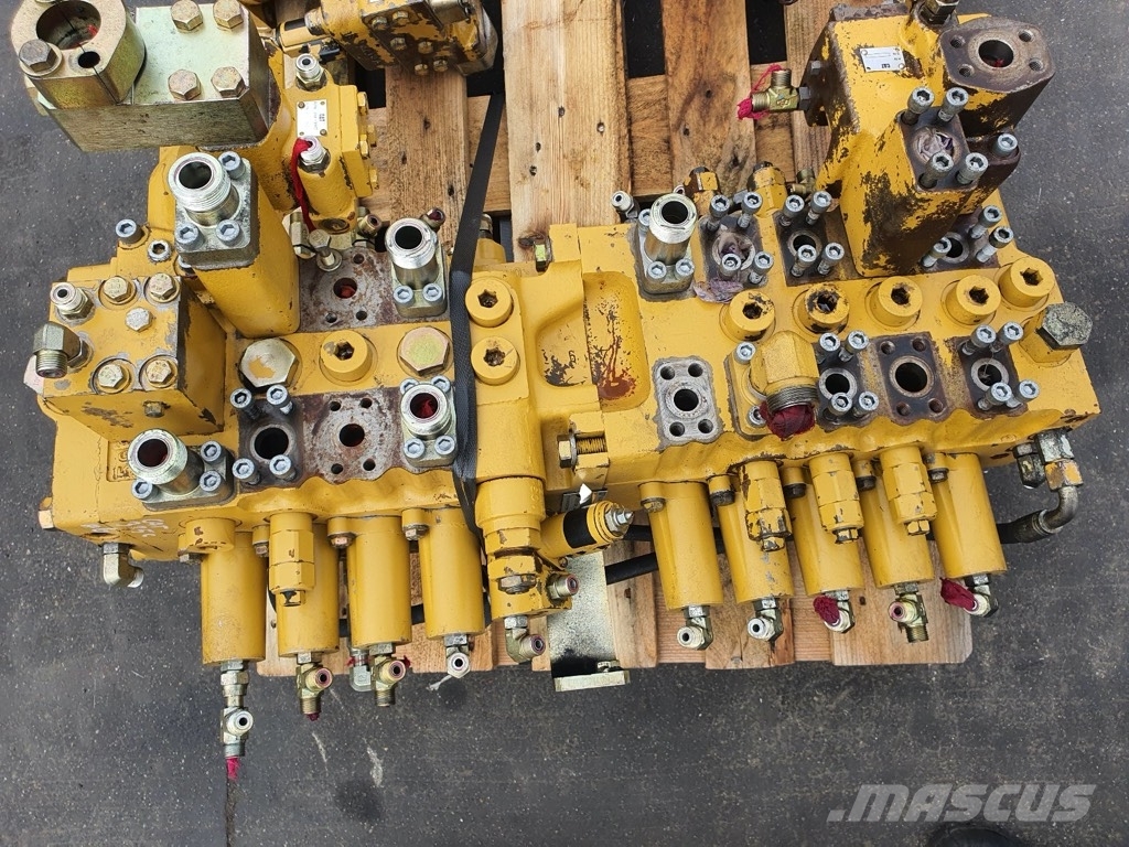 CAT 330 C ROZDZIELACZ HYDRAULICZNY Гідравліка