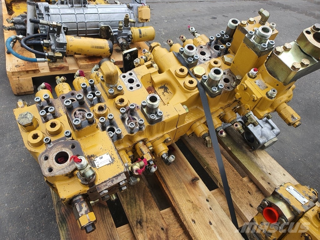 CAT 330 C ROZDZIELACZ HYDRAULICZNY Гідравліка