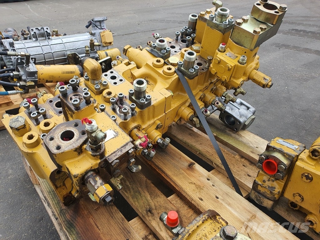 CAT 330 C ROZDZIELACZ HYDRAULICZNY Гідравліка