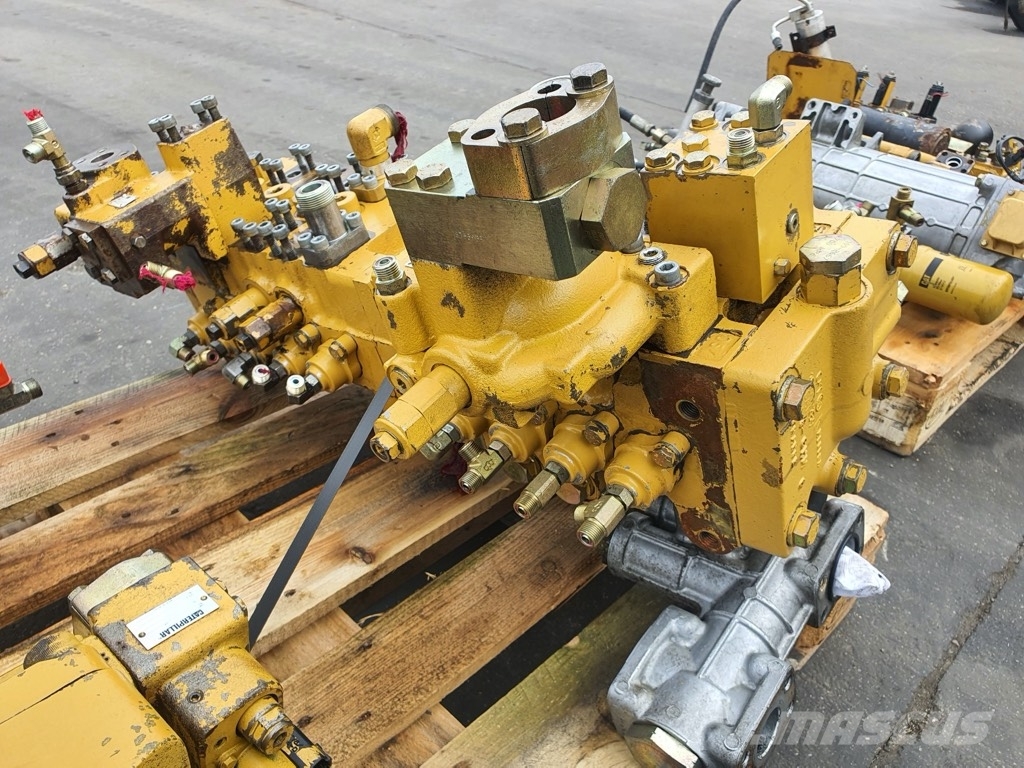 CAT 330 C ROZDZIELACZ HYDRAULICZNY Гідравліка