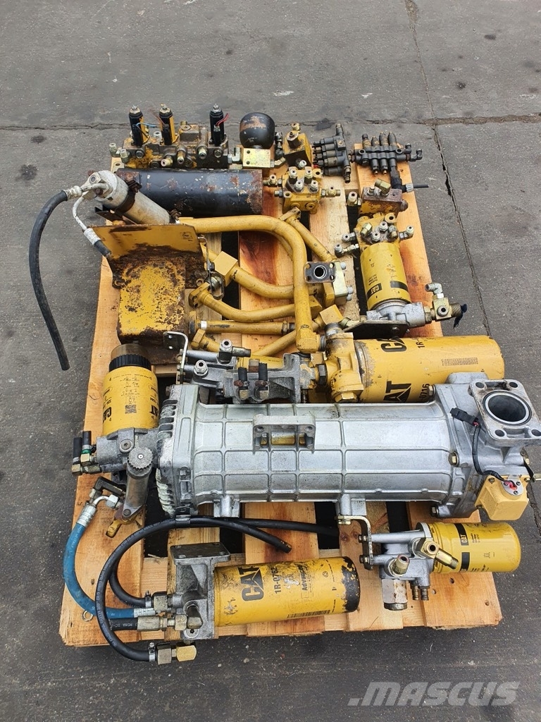 CAT 330 C ROZDZIELACZ HYDRAULICZNY Гідравліка