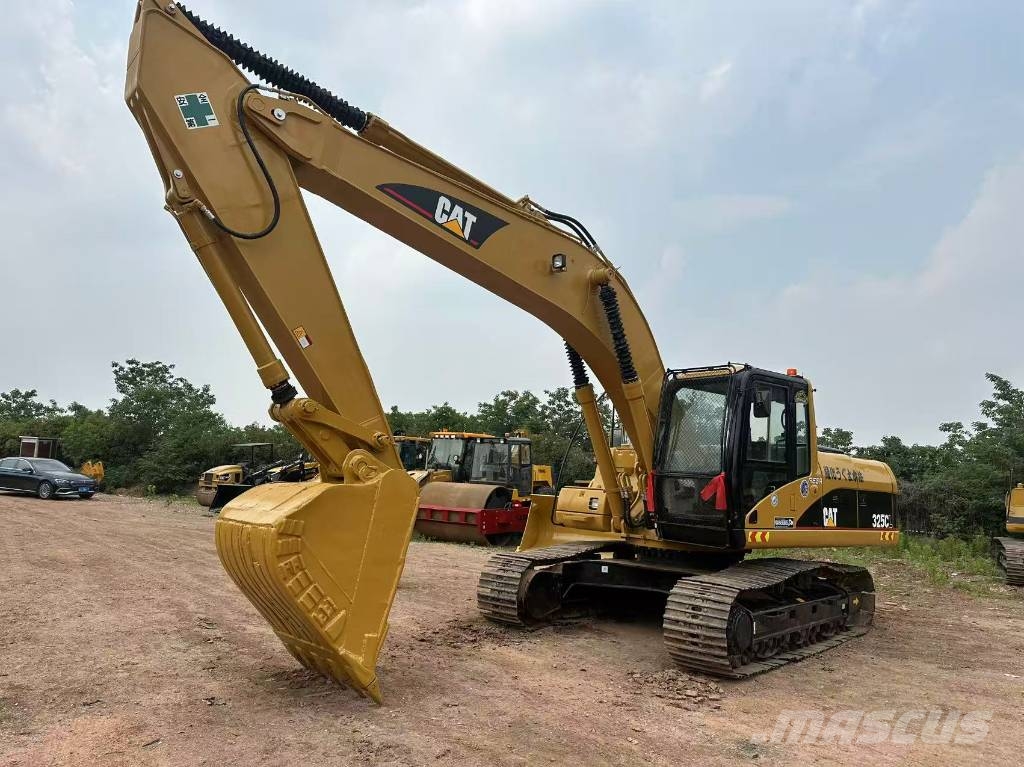 CAT 325 C Гусеничні екскаватори