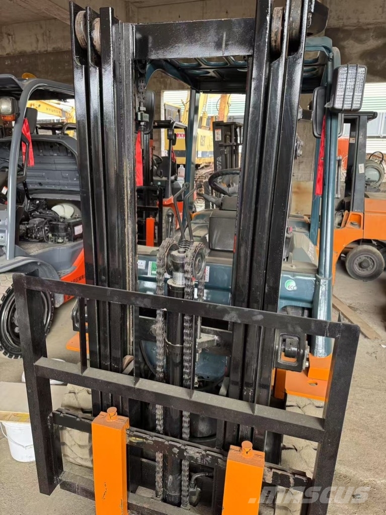 Toyota 7FD 30 8FD30  6FD30 Diesel forklifts