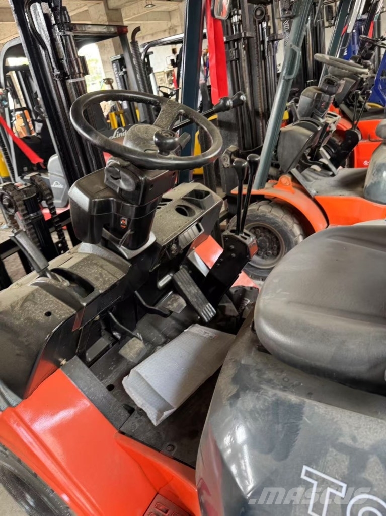 Toyota 7FD 30 8FD30  6FD30 Diesel forklifts