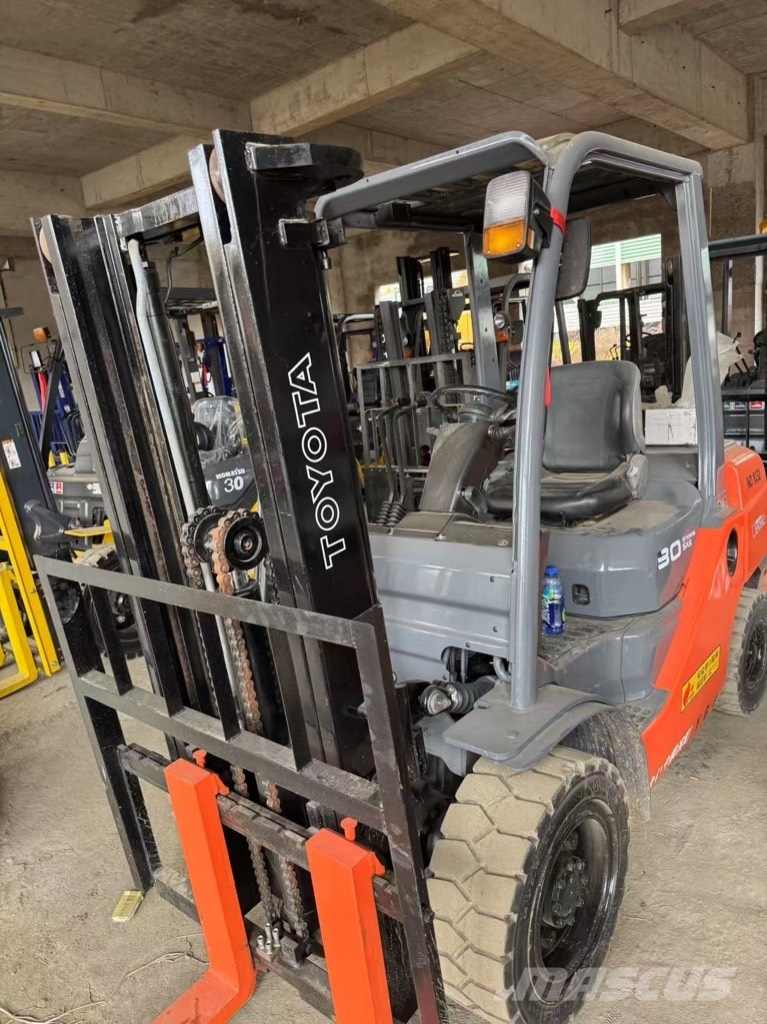 Toyota 7FD 30 8FD30  6FD30 Diesel forklifts