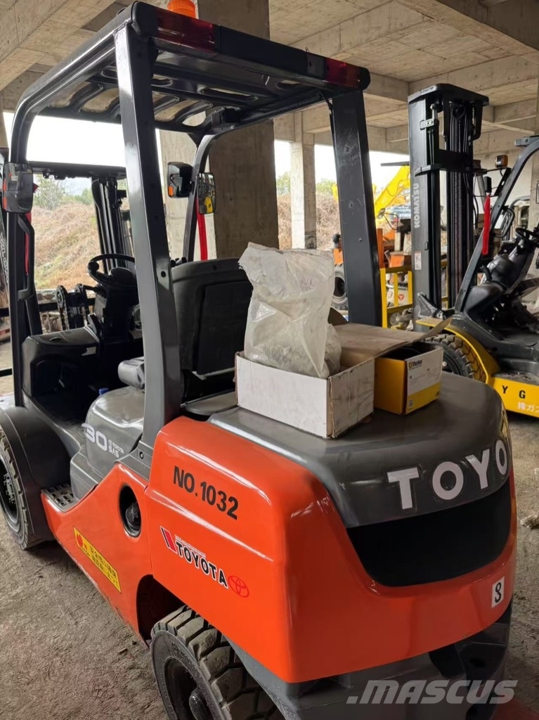 Toyota 7FD 30 8FD30  6FD30 Diesel forklifts