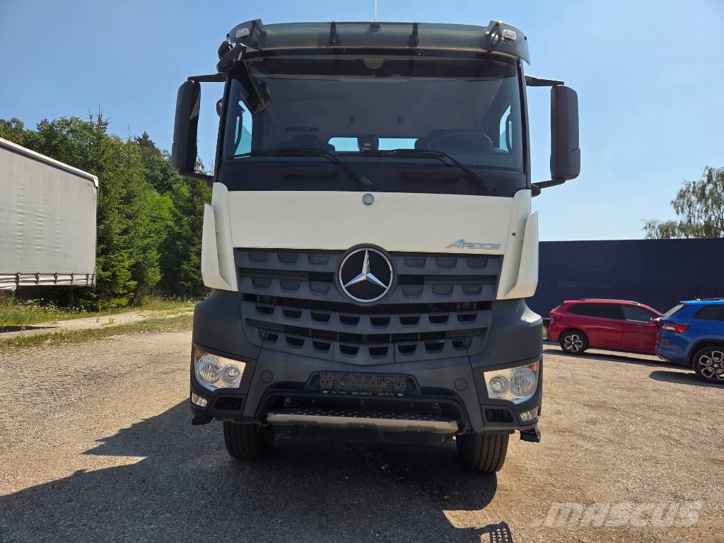 Mercedes-Benz AROCS 3345 AK 6x6 3way tipper + bordmatic Camiones bañeras basculantes o volquetes