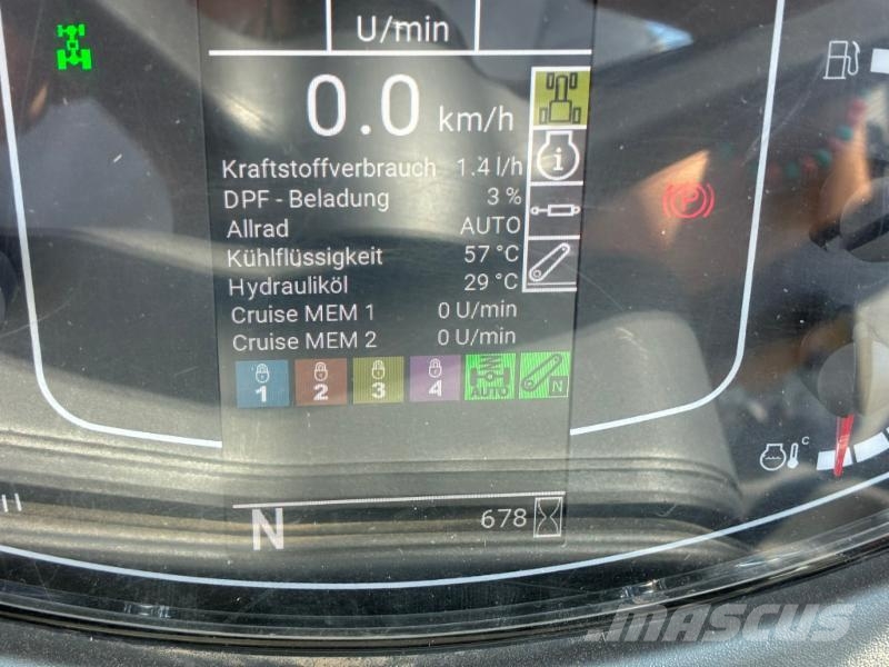 CLAAS NEXOS 240 S Traktoren