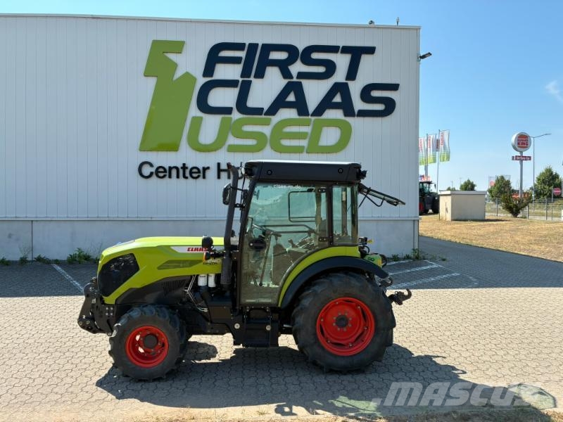 CLAAS NEXOS 240 S Stage V Tractoren