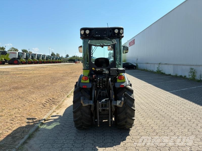 CLAAS NEXOS 240 S Stage V Tractoren